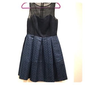 black and navy blue cocktail. Fits like an 8.